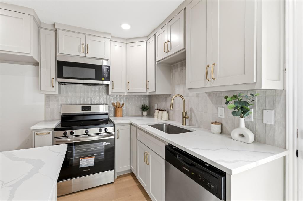 2528 Springvale Drive