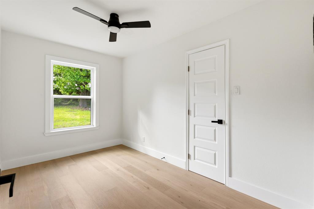 Valwood Park 06 - Residential