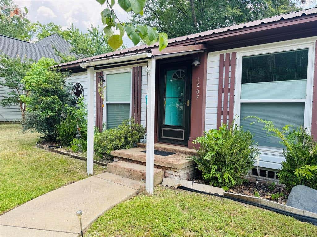Photo of 1007 N Johnson Street, Mineola, TX 75773 (MLS # 21320317)