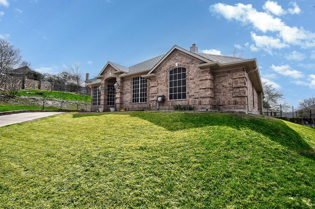 8654 Glen Hollow Drive