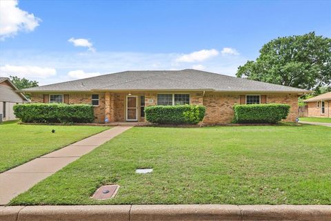 3909 Felisa Place Fort Worth TX 76133