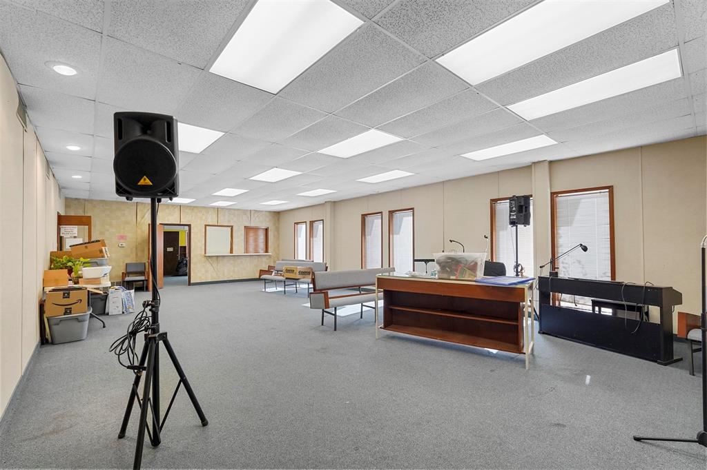 Mineral Heights Sub - Commercial Lease