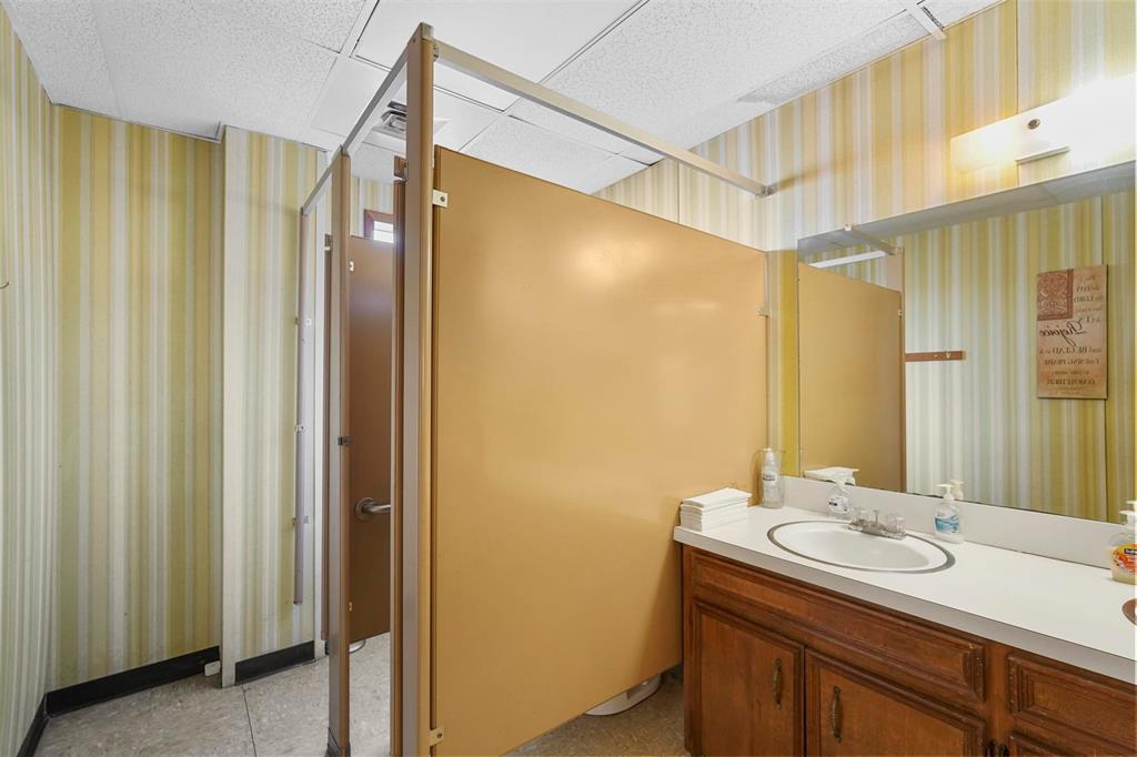 Mineral Heights Sub - Commercial Lease