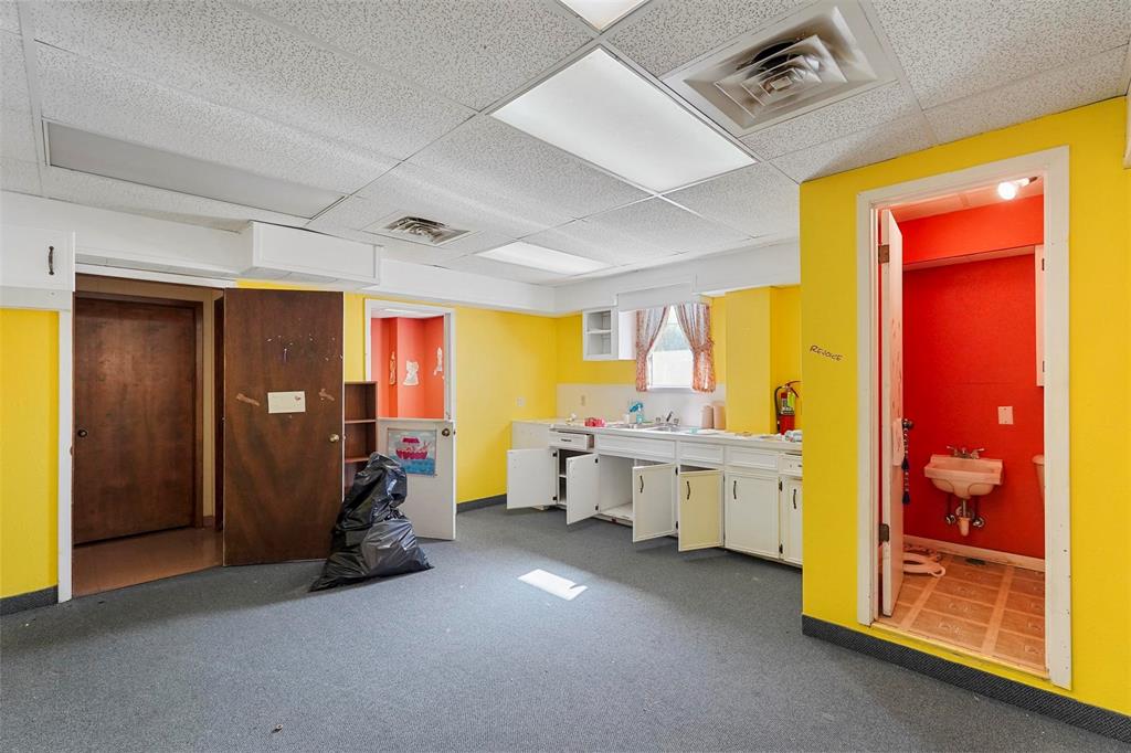 Mineral Heights Sub - Commercial Lease