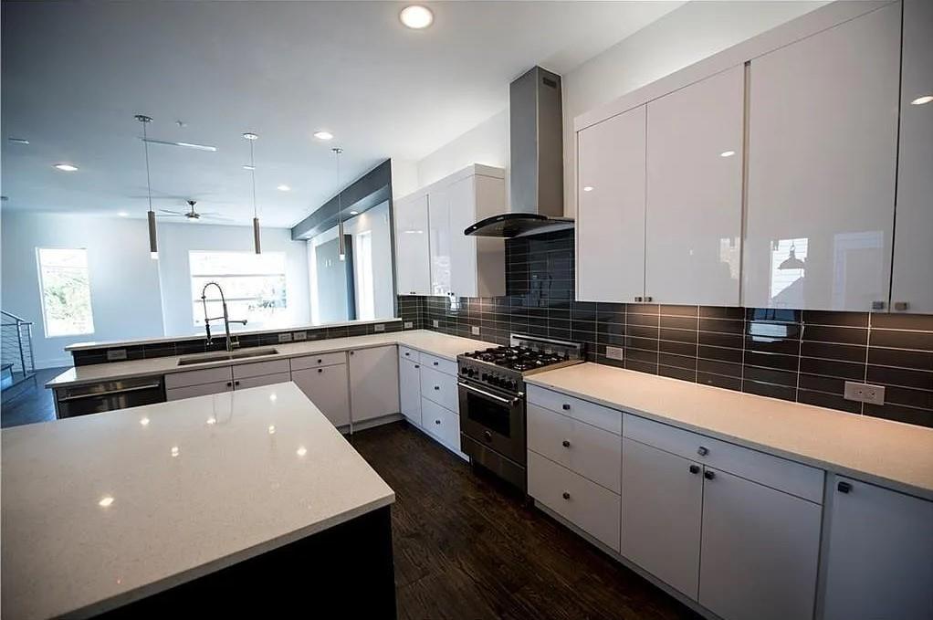 Deere Park - Residential Lease