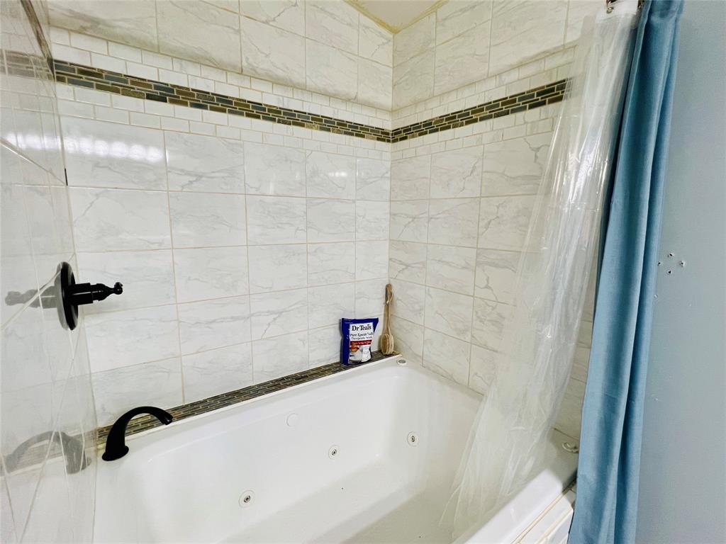 Ramon De La Garza #a-33 - Residential