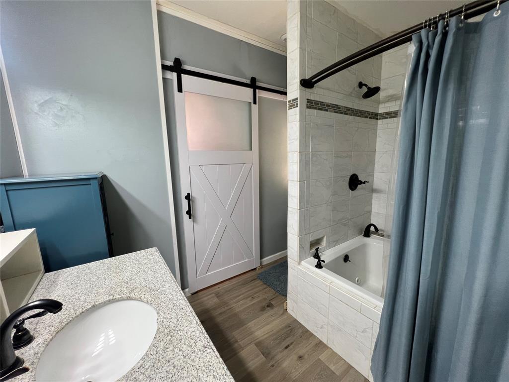 Ramon De La Garza #a-33 - Residential