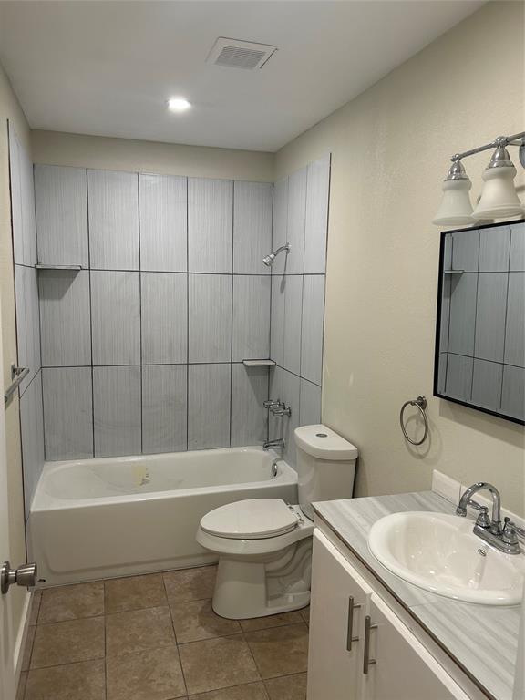 Spring Oaks 04 - Residential Lease