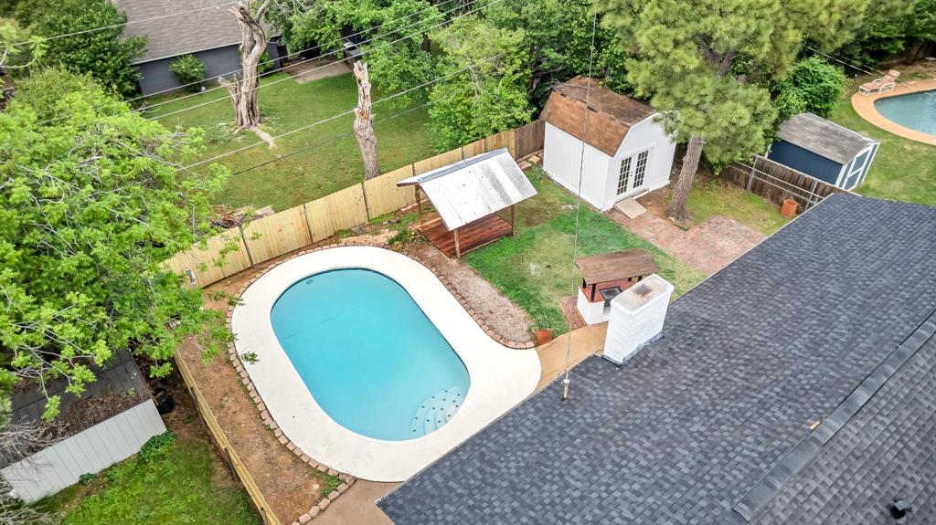 Bell Manor - Residential