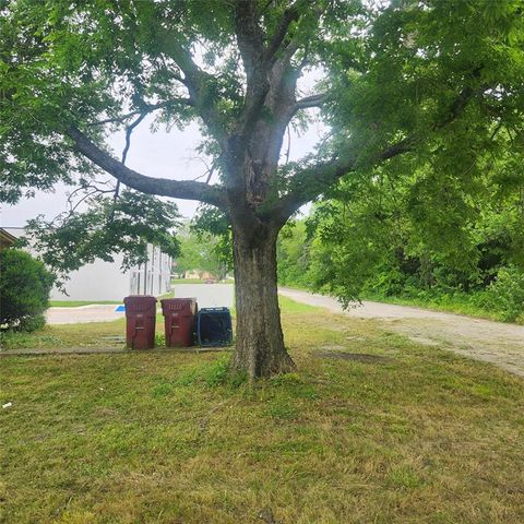 520 Locust Street Farmersville TX 75442