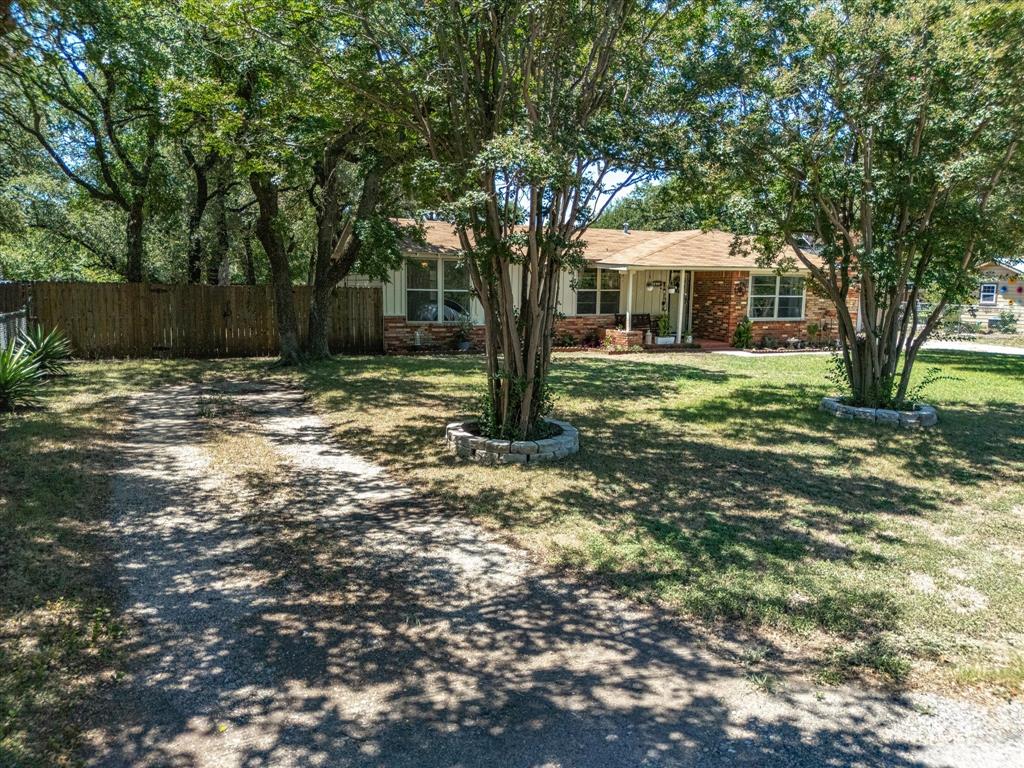 715 Lakeside Drive