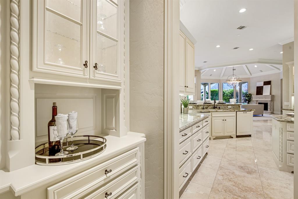 Starwood Ph Four Village 16 - Residential