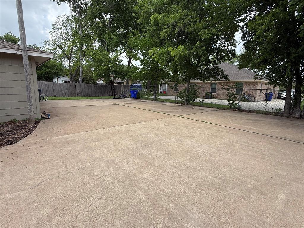 3305 Alta Vista Drive