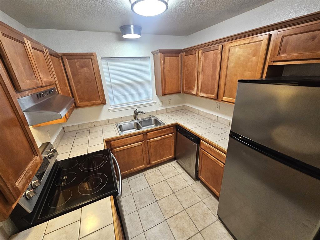 Ryan Southeast Add* - Residential Lease