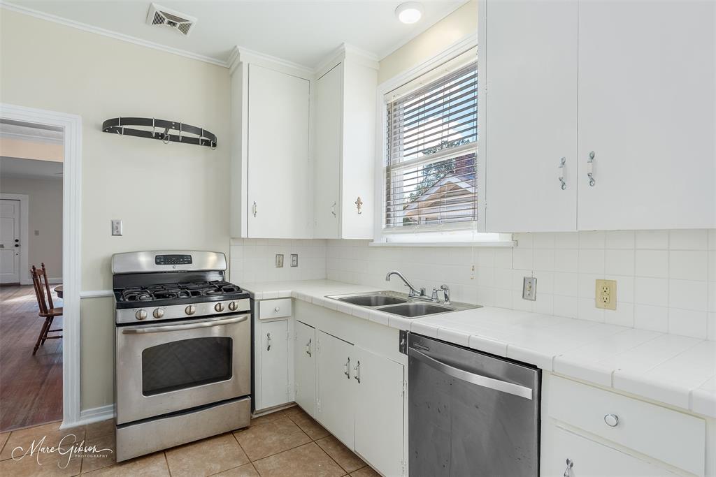 Currie Acreage - Residential