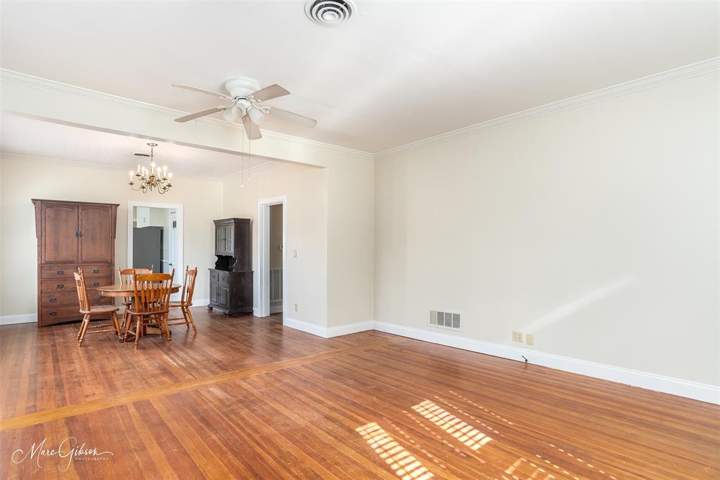 Currie Acreage - Residential