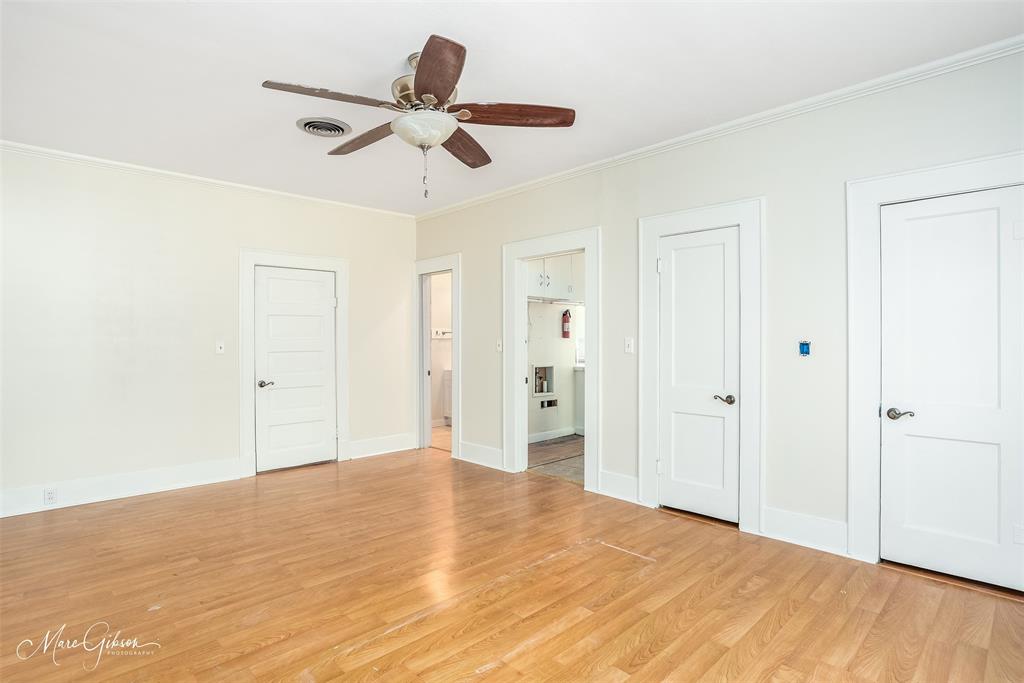 Currie Acreage - Residential