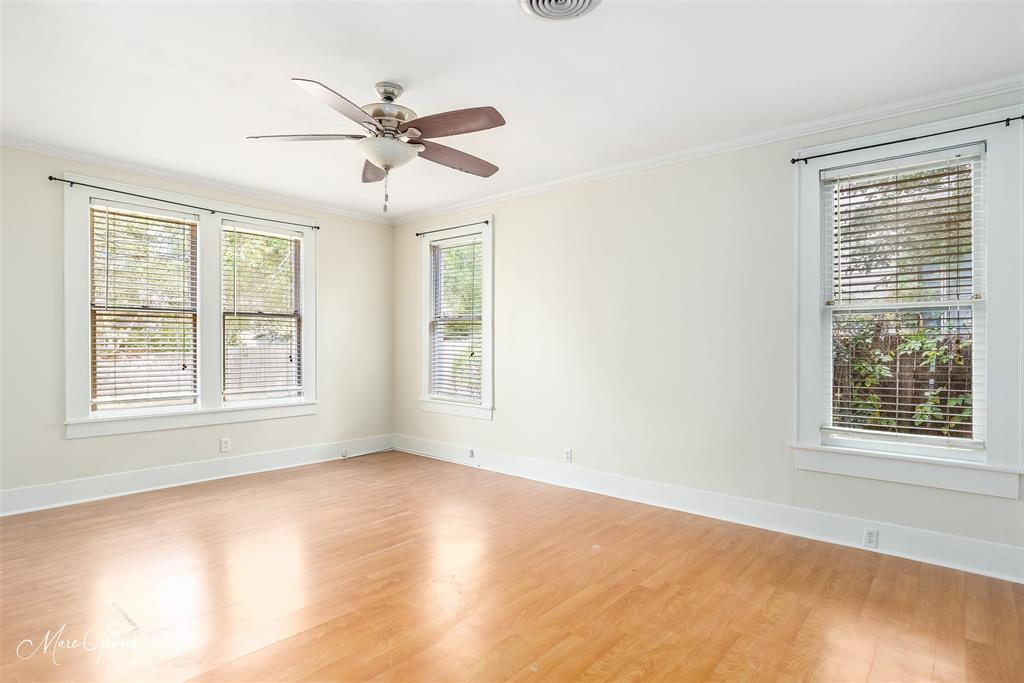 Currie Acreage - Residential