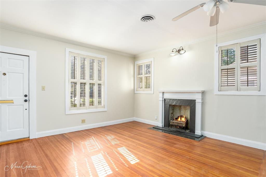 Currie Acreage - Residential