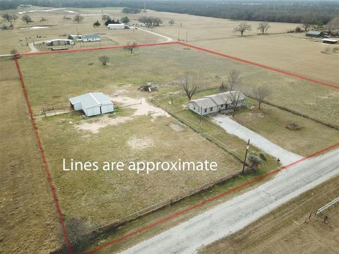 Photo of 207 County Road 3214, Bridgeport, TX 76426 (MLS # 21151650)