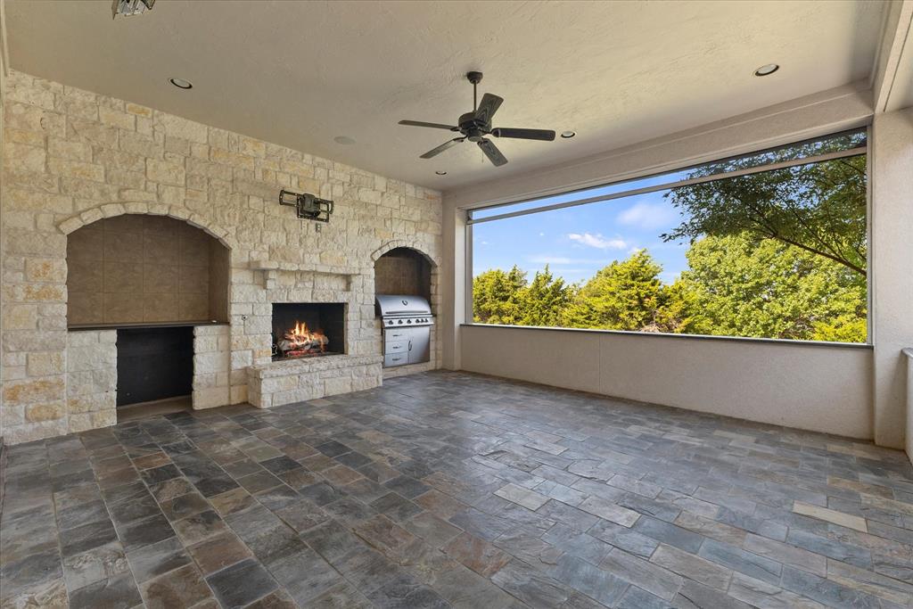 2412 Versailles Drive