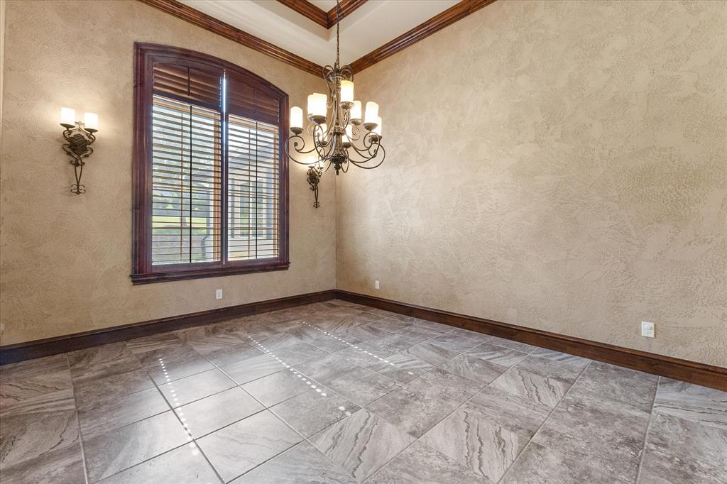 2412 Versailles Drive