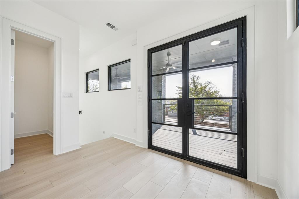 Dallas Land and Loan 03 - Commercial Sale