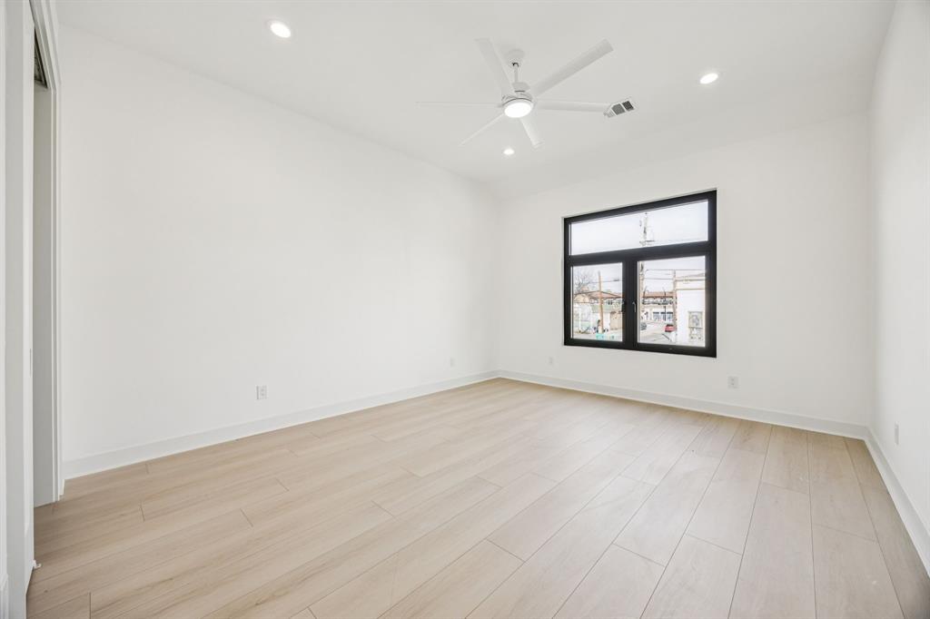 Dallas Land and Loan 03 - Commercial Sale