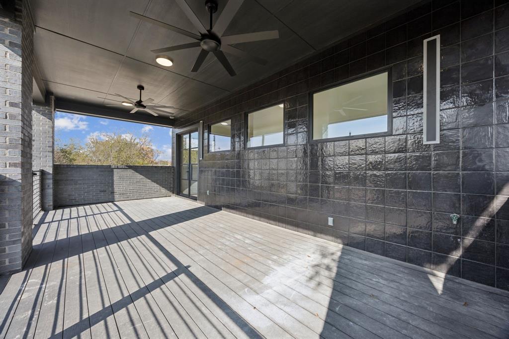 Dallas Land and Loan 03 - Commercial Sale