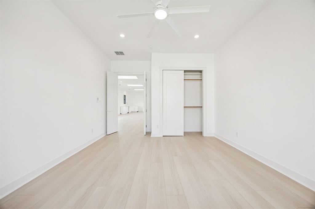 Dallas Land and Loan 03 - Commercial Sale