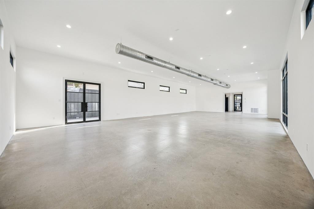 Dallas Land and Loan 03 - Commercial Sale