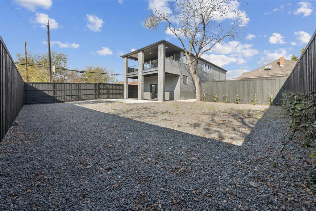 Dallas Land and Loan 03 - Commercial Sale