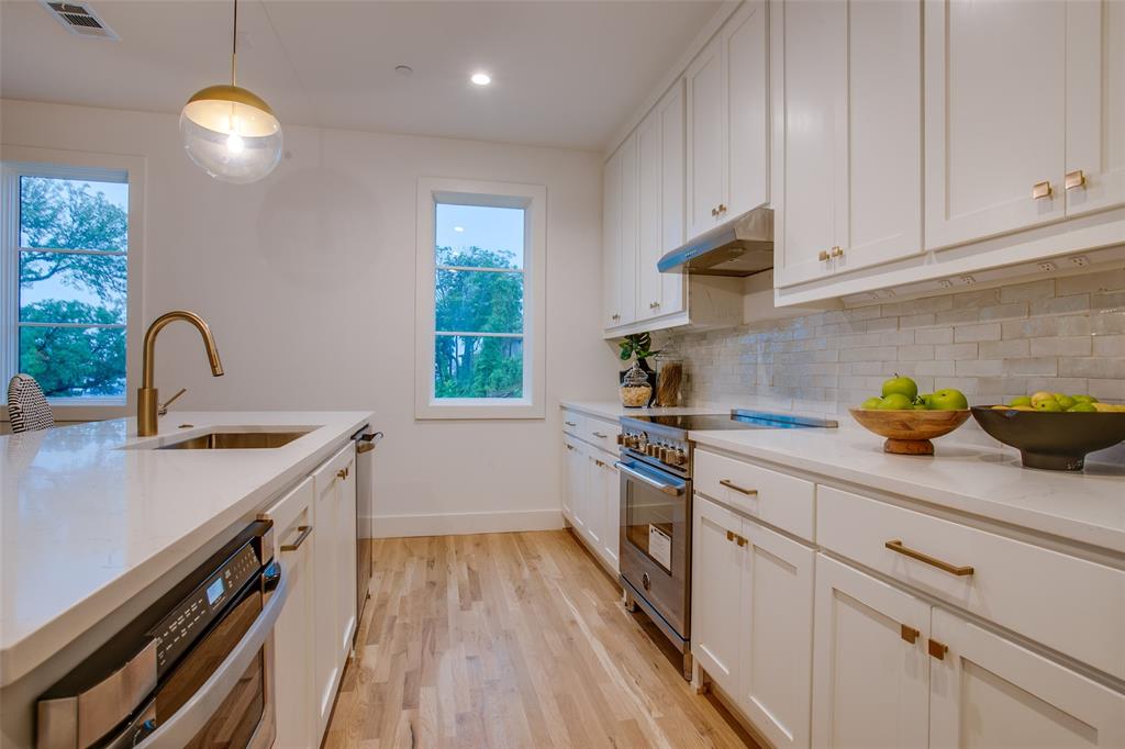 Lakeside - Residential