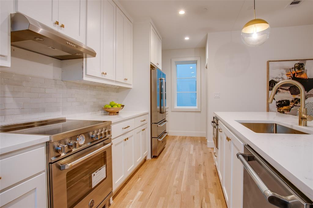 Lakeside - Residential