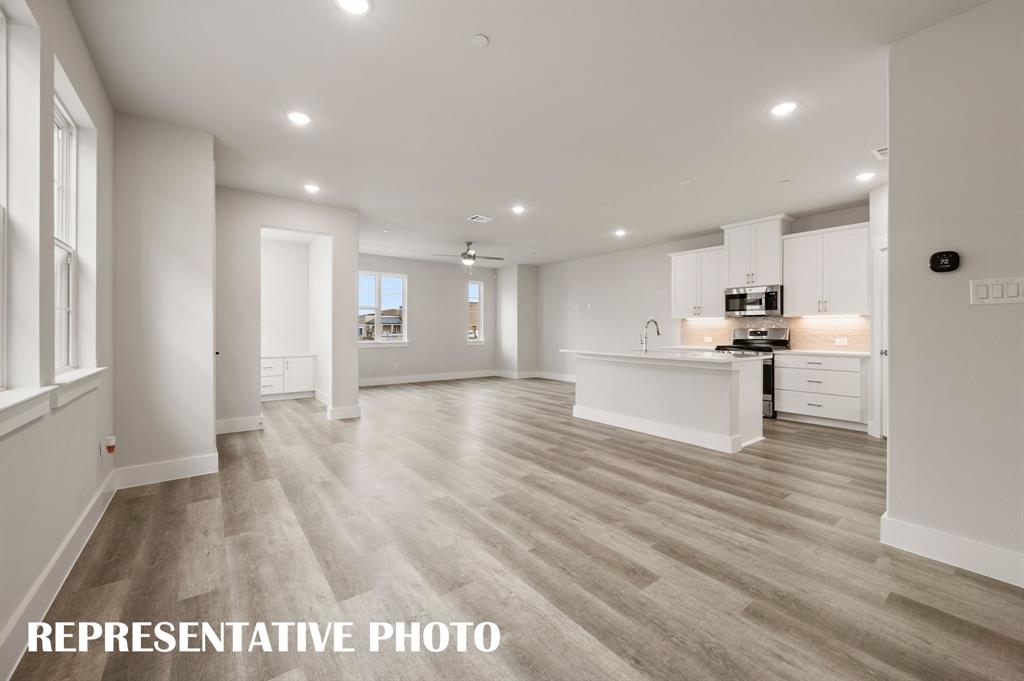 4501 Lamplights Drive