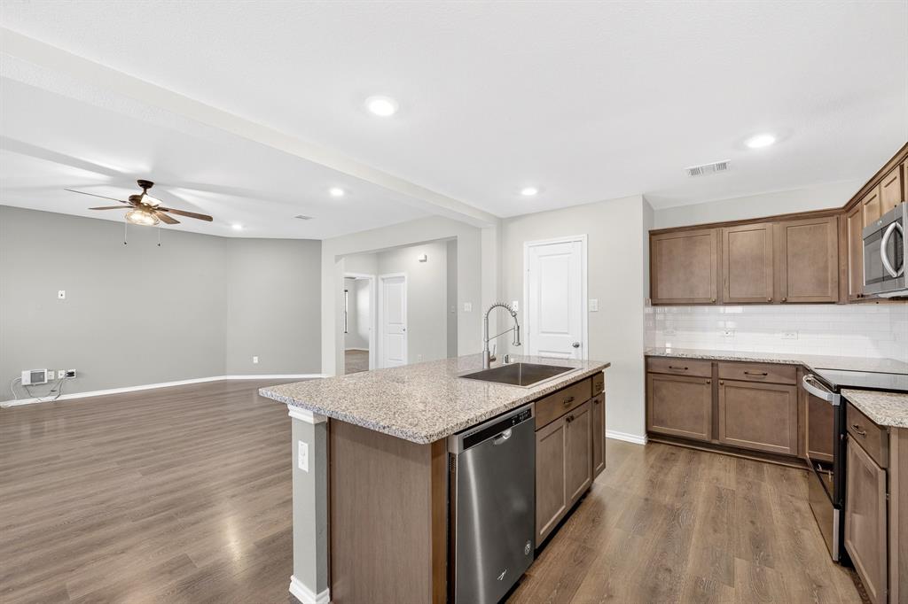 Camden Park, Ph 3 - Residential Lease