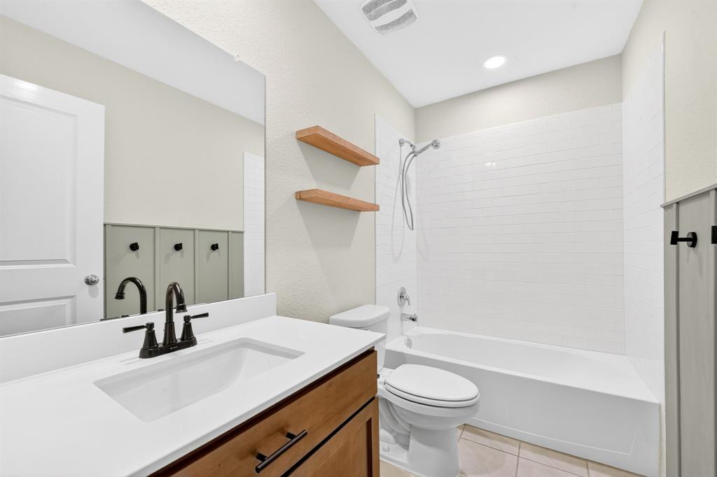 Camden Park, Ph 3 - Residential Lease