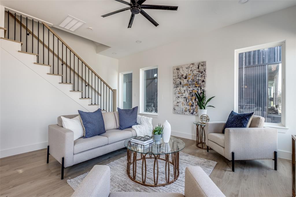 2015 N Prairie Avenue 102