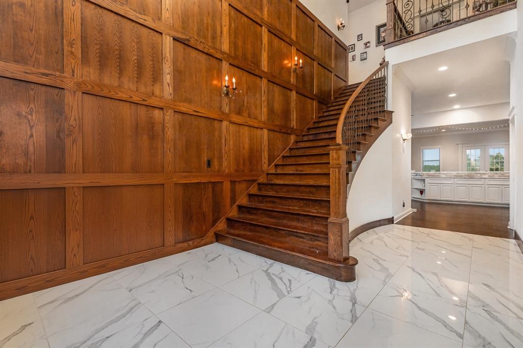 4455 Lake Breeze Drive