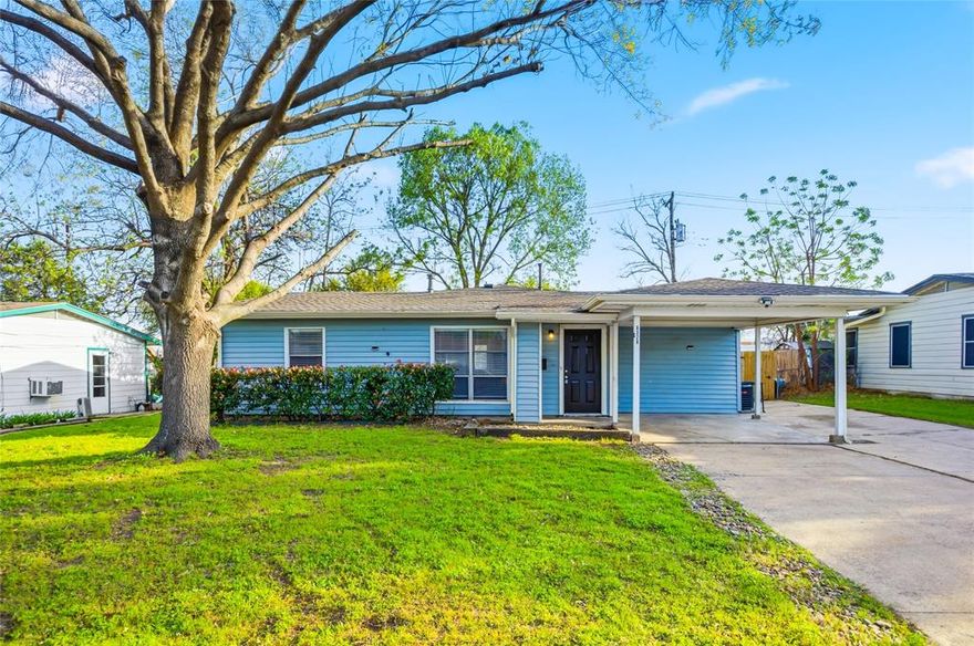 Charming 3-bedroom, 2-bath home located in the Hamilton Park community. This home features large windows that bring in plenty of natural light, creating a bright and welcoming feel throughout. The interior offers neutral paint, making it easy to match any style and move right in. The layout provides comfortable living spaces for everyday living and relaxing. Step outside to a large backyard that is perfect for entertaining friends and family, hosting gatherings, or simply enjoying the outdoors. Conveniently located near shopping, dining, and major highways, this home offers both comfort and convenience. A great opportunity to own a home in a well-established neighborhood.