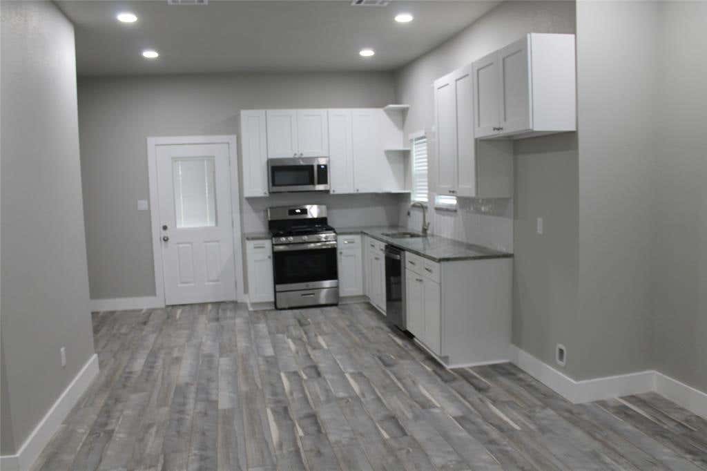 Photo of 104-3 Lots Hubbard Street, Alvord, TX 76225 (MLS # 21350678)