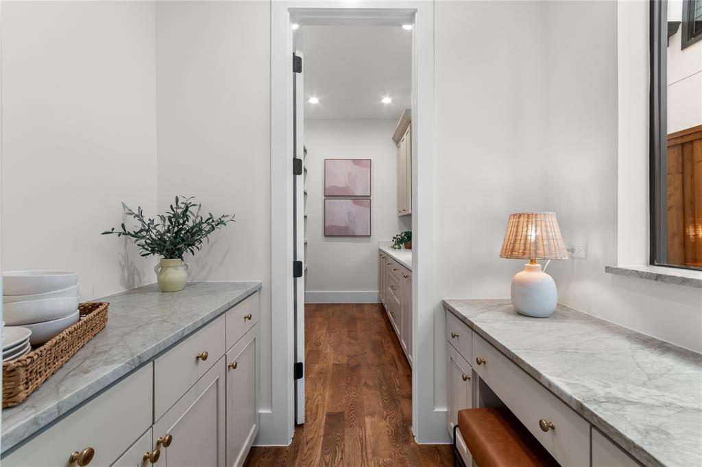 Lake Crest - Residential