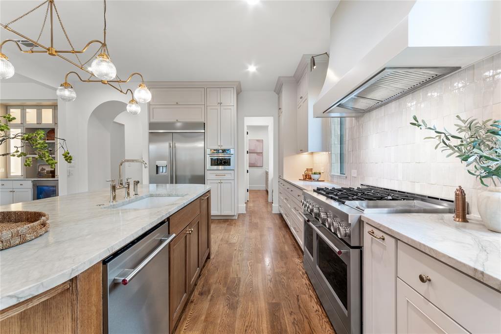 Lake Crest - Residential