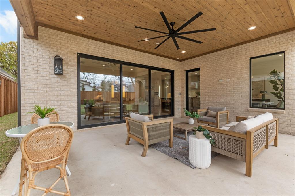 Lake Crest - Residential