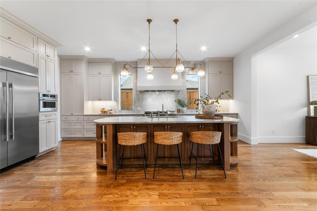 Lake Crest - Residential