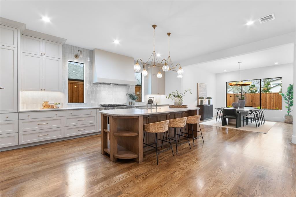 Lake Crest - Residential