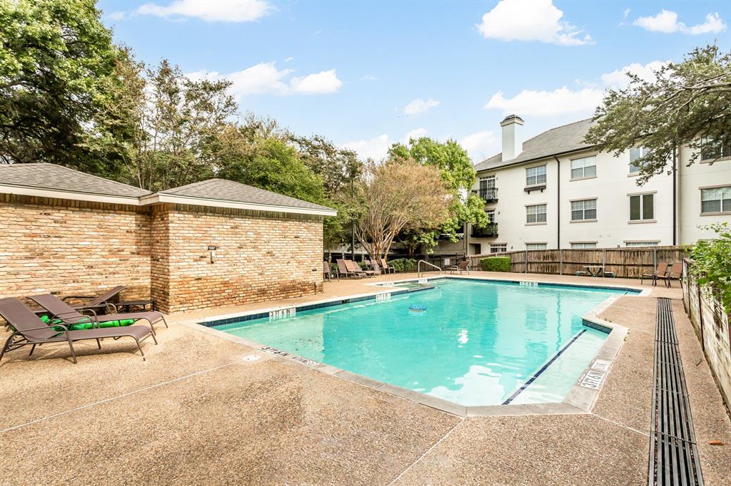 Oaks Of Lakewood Condo - Residential Lease