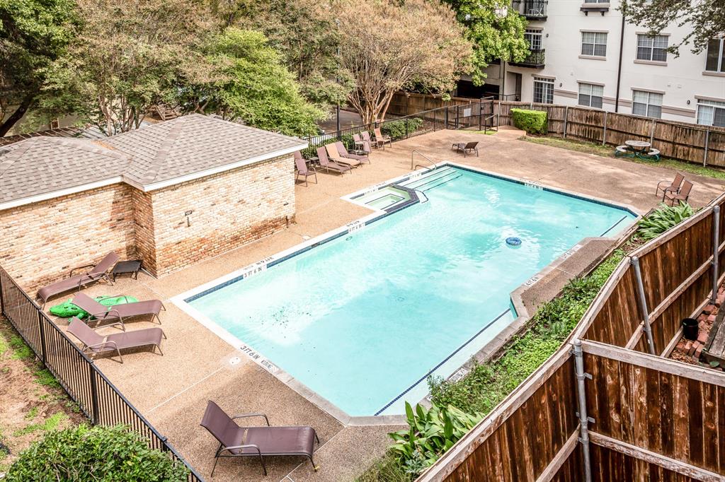 Oaks Of Lakewood Condo - Residential Lease