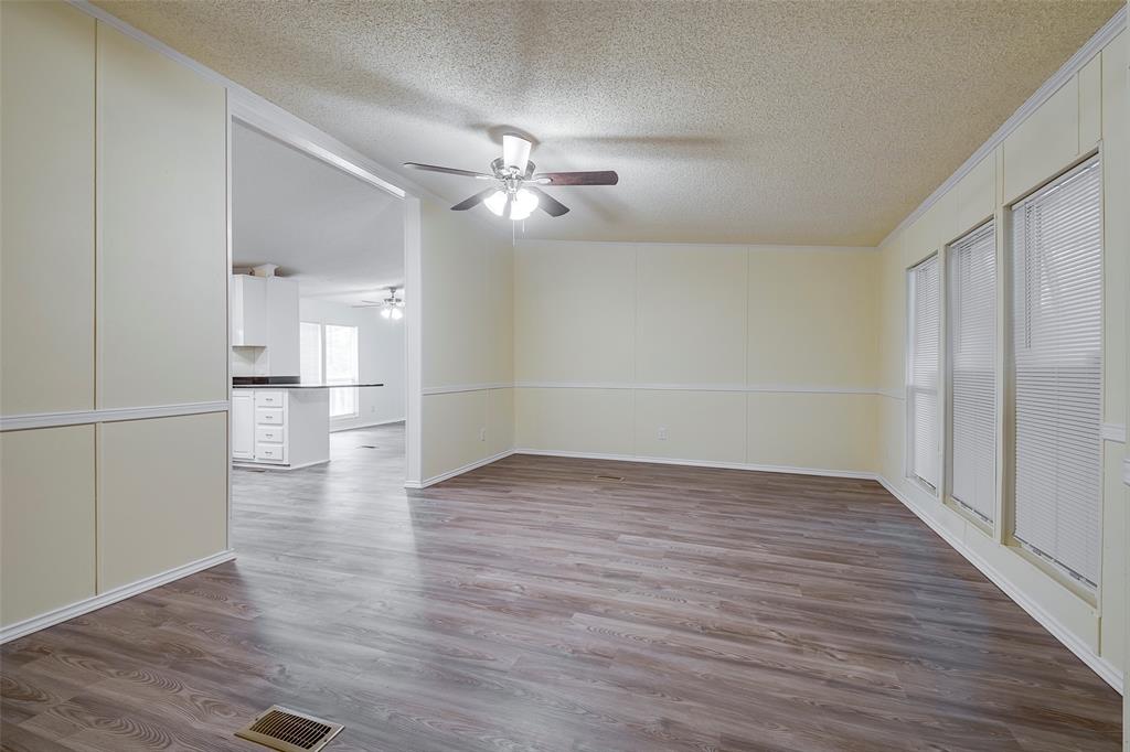 201 W Elm Drive