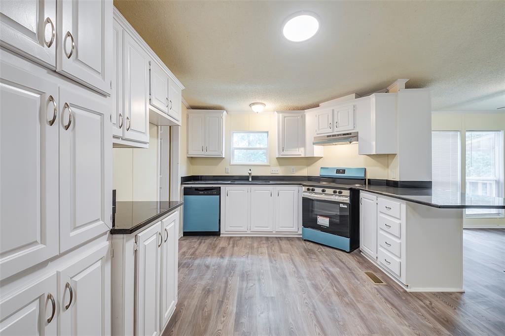 201 W Elm Drive